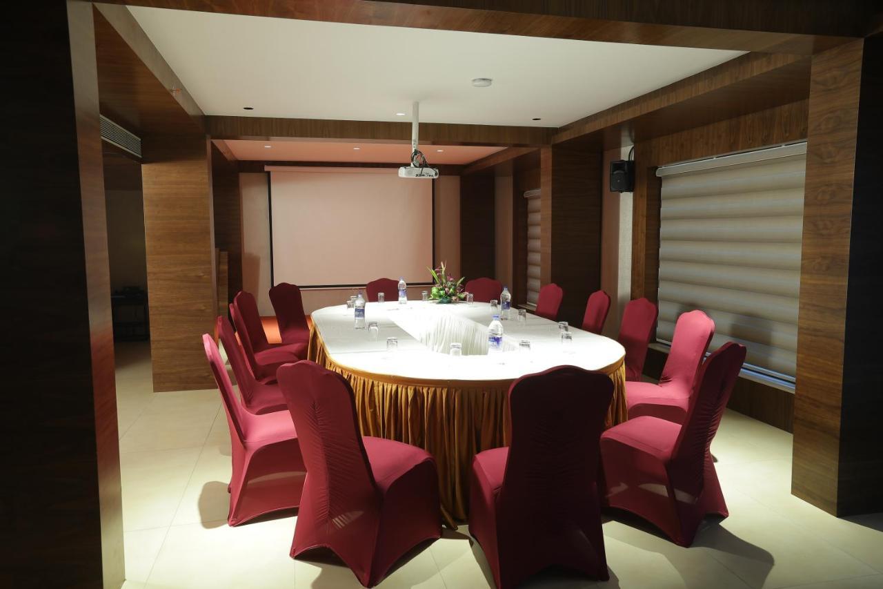 Hotel Span International Коччи Экстерьер фото