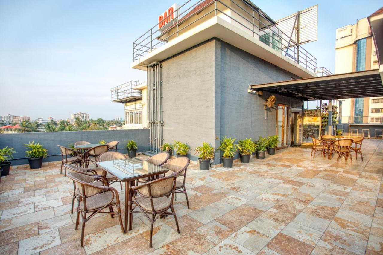 Hotel Span International Коччи Экстерьер фото